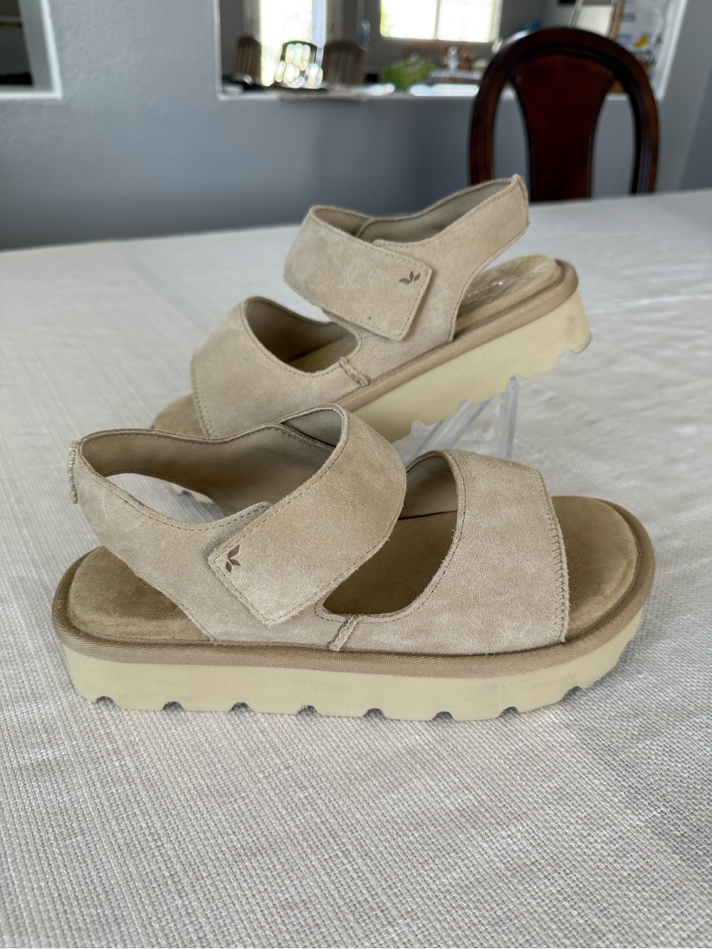 Koolaburra by ugg Tizz suede Strap Sandals in Beige